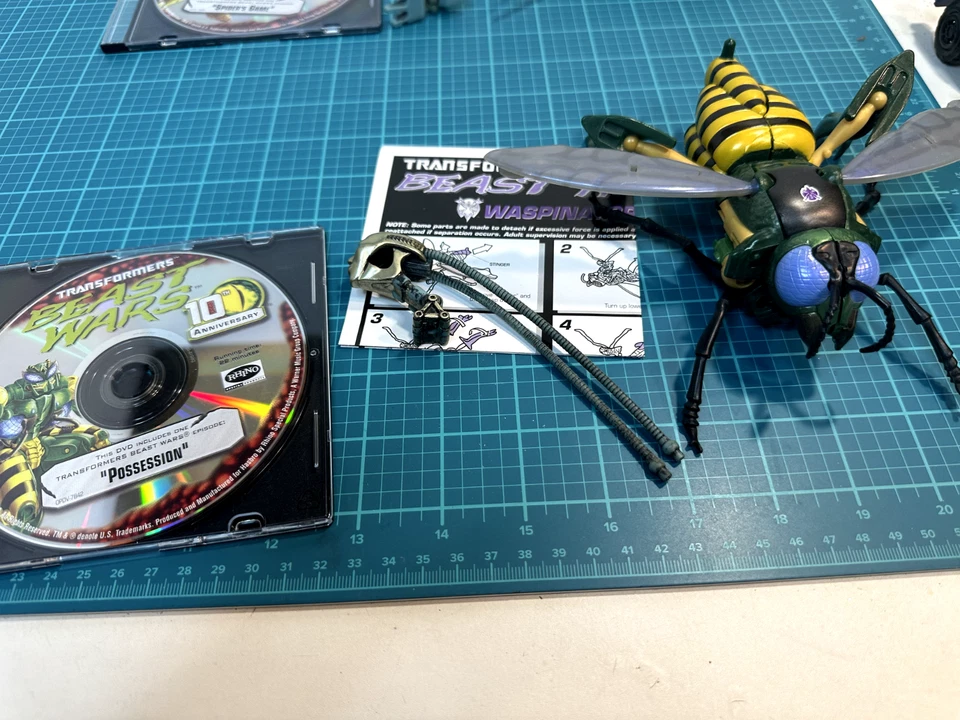 Hasbro Transformers Beast Wars 10º Aniversario Voyager Class Waspinator Foto 1 de 4