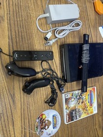 Nintendo Wii Black Gaming Console RVL-101 (USA) BUNDLE - Tested & Working!