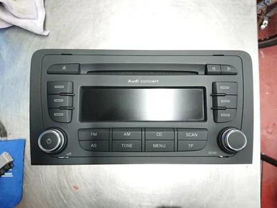 AUTORADIO  AUDI A3 CD RADIO PLAYER HEAD UNIT 8P0035195M ORIGINALE Audi Concert - Immagine 1 di 4