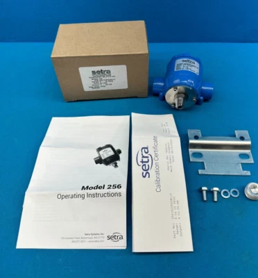 Setra Systems 256-Series 0-10PSIG 24VDC Pressure Transducer 2561010PG2M11C - Image 1 of 4