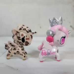 Tokidoki UNICORNO Series 3 Lolopessa Vinyl Figure Princess Pink 3" RARE CROWN - Picture 1 of 7