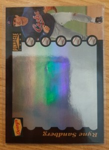 1996 PINNACLE DENNYS HOLOGRAM RYNE SANDBERG #9 CHICAGO CUBS