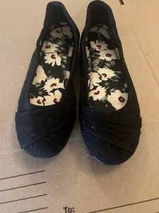 Rocket Dog Memories flats black sueded 6.5 Med NEW - Picture 1 of 8