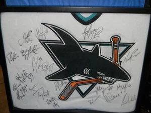 '98-99 San Jose Sharks Team Signed Jersey Mike VERNON Patrick MARLEAU Ron SUTTER - Picture 1 of 13
