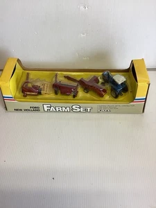 Ertl 1/64 Ford Farm Set #883 Ford New Holland Tractor 1988 Vintage NIP - Picture 1 of 7
