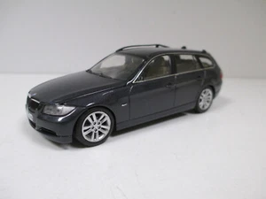 BMW Serie 3 Touring E91 Gris Foncé dark Grey 2005 MINICHAMPS 80420394357 au 1/43 - Foto 1 di 13