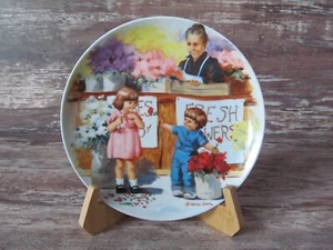 THE FLOWER ARRANGEMENT Jeanne Down 1986 Collectr Plate 15803A Friends I Remember - Picture 1 of 5
