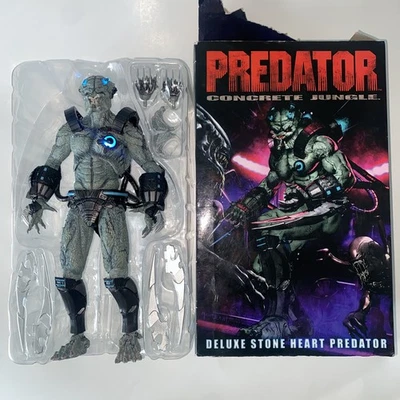 Complete Predator Concrete Jungle Deluxe Stone Heart Predator Neca Open Box - Image 1 of 4
