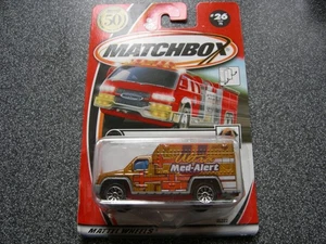 MATCHBOX * 50th * # 26 Ambulance - 2001 * Nuovo + scatola originale - Foto 1 di 1