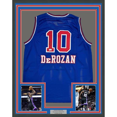 带框亲笔签名/签名 DeMar DeRozan 35x39 蓝色 KC 复古球衣 贝克特 正品证书 — 第 1/2 张图片