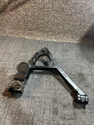 Brazo de control inferior delantero SH 73036 LH para Chevrolet Tahoe 2001-2014 negro Foto 1 de 4