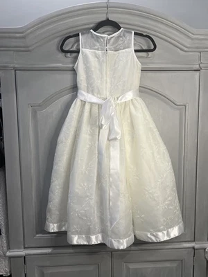 Us Angels Antique White Embroidery Floral Dress Size 8 Flower Girl Communion - Image 1 of 4