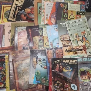 45 Vtg Tole Painting Art Craft Magazines 1980's Tole Decorative Art Country - Picture 1 of 23