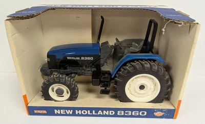ERTL Ford New Holland 8360 4WD Tractor With Swivel Seat 1:16 Die Cast - Image 1 of 4