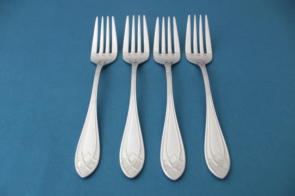 4 Tenedores de Ensalada Retroneu NOBLIS Brillante 18/8 Inoxidable Corea 6 5/8" Foto 1 de 4