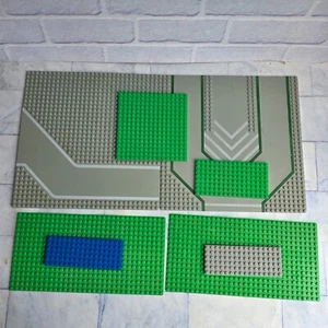 LEGO Base Plate Bundle - Picture 1 of 3