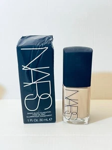 NARS Sheer Glow Foundation LIGHT 2.5 YUKON #4852 New DISTRESSED BOX 1 OZ - Picture 1 of 2