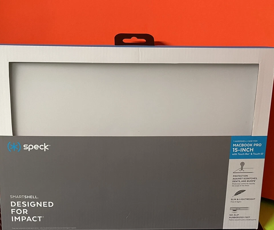 Speck SmartShell Case for Macbook Pro 15” with Touch Bar & Touch ID 126089-1212 - Image 1 of 3