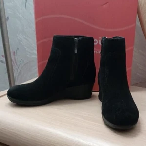 EASY SPIRIT Farre Black Suede Waterproof Wedge Booties Boots Shoes 7.5 M - Picture 1 of 11