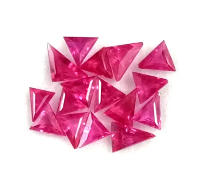 NATURAL RUBY 1.00 Cts BEAUTIFUL COLOR LUSTER FINE QUALITY TRILLION SHAPE - Image 1 of 3