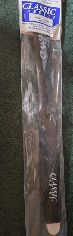 Master Airscrew/windsor Propeller Classic Nylon Propeller 16 x 10 MAS1610C - Image 1 of 1