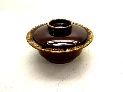 HULL Forno a Prova Di Grande Vintage Coperto Bean Pentola Marrone Drip Ceramiche - Immagine 1 di 3