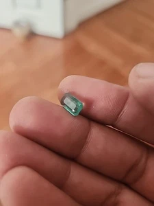 NATURAL EMERALD ZAMBIA 1.67 CTS GIA CERTIFIED F2 EMERALD - Picture 1 of 9