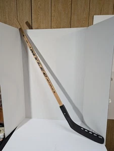 Mylec Jet-Flo 305 Black Blade RH Hockey Stick - Picture 1 of 24