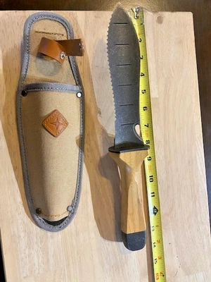 Bare Bones Hunting/Camping Knife with wooden handle & sheath- Never used - Image 1 of 2