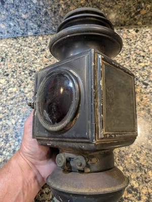 Antigua lámpara/linterna de queroseno Ford linterna de carro. Foto 1 de 4