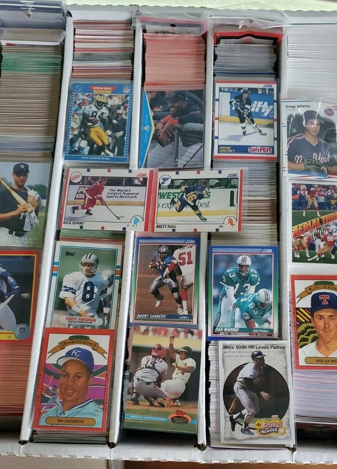 Gran Lote 5000 Béisbol Fútbol Colección Vintage STARS HOF RC ERRORES  Foto 1 de 4