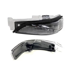 Fanale freccia per specchietto Viewmax sx per Toyota Yaris 8/2011-2020 - Foto 1 di 1
