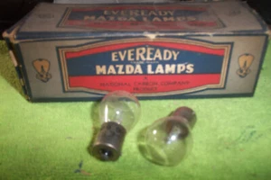 2 NOS CADILLAC,CHRYSLER,WILLYS,STUDEBAKER 1936-54 EVEREADY DOMELIGHT BULBS #87 - Picture 1 of 1