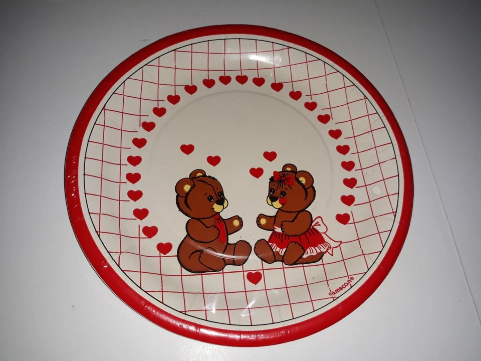 Vintage Amscan Paper Plates Valentines Teddy Bears 9" 8 Plates 1985 Rare NEW - Image 1 of 4