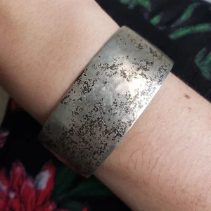 JENNIFER CURTIS NAVAJO Vintage Sterling Silver Wide Cuff Bracelet 6.5" Hammered - Picture 1 of 7
