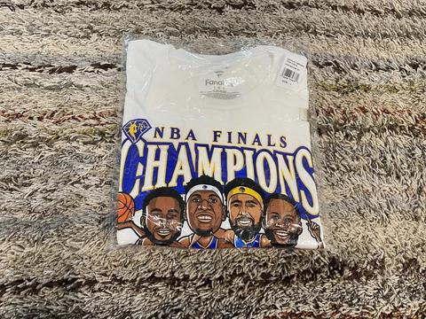 Fanatics Golden State Warriors 2022 NBA Finals Champs Caricature T-Shirt Large L Cover