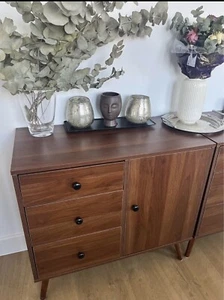 One sideboard brown veneer wood cabinet 2 years in perfect condition - Picture 1 of 3