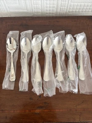 Set Of 7 Update Stainless Steel Teaspoons - Regency Pattern (threaded) - Image 1 of 4