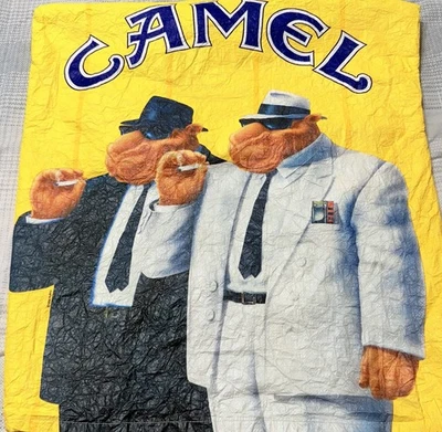 Chaqueta cortavientos Joe Camel Tyvek 1992 vintage XL amarilla camel bucks promoción Foto 1 de 4