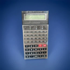 Calcolatrice scientifica vintage Casio fx-570c 10+2 cifre (necessita di batterie) - Foto 1 di 3