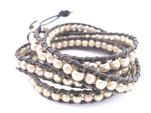 Bracciale avvolgente in pelle marrone e perle oro nuovo! - Foto 1 di 1