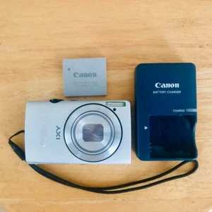 Canon IXY 600F Silver 12.1MP 8x Zoom Compact Digital Camera [Mint] - Picture 1 of 10