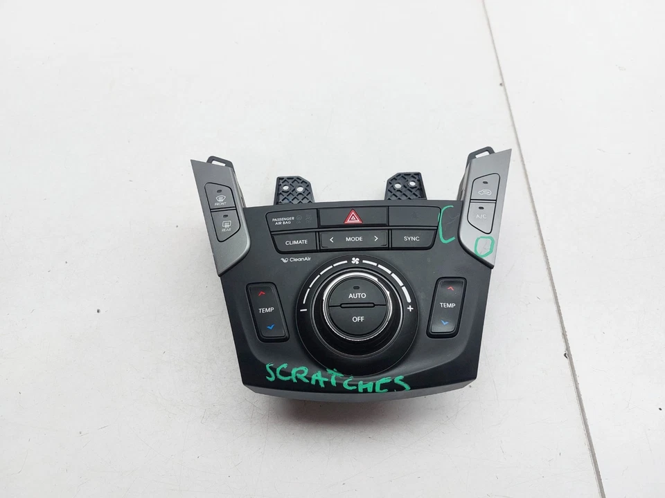 HYUNDAI SANTA FE MK3 DASHBOARD AIR VENT GRILLE TRIM 2018 97250-2WIB0 - Image 1 of 4