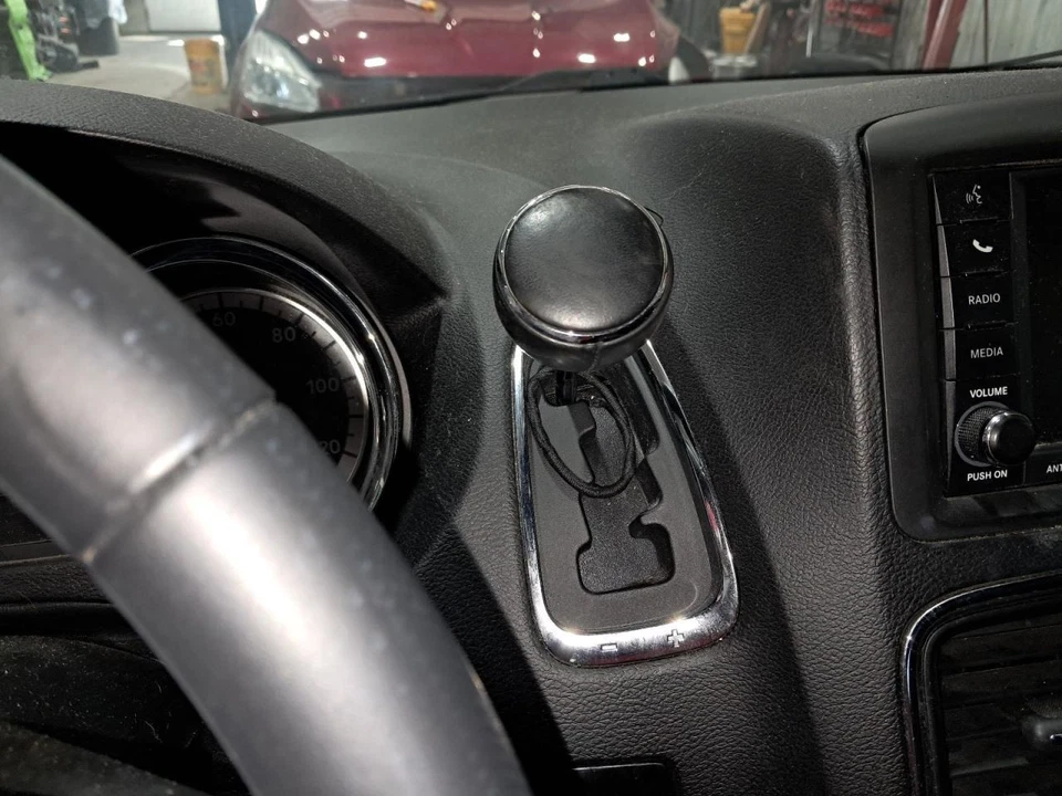 Dodge Caravan 2019 manija de cambio usada OEM A FWD 3,60 L 135 k millas Foto 1 de 4