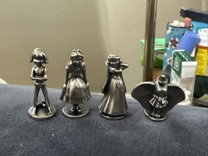 Monopoly Disney Edition Gioco Pezzi di Ricambio Traslochi 2001 Dumbo Princess 4pz - Foto 1 di 12