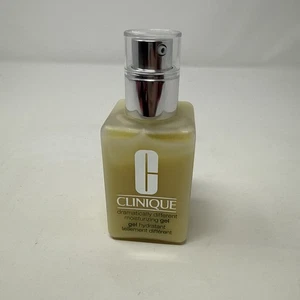 Clinique Dramatically Different Moisturizing Lotion - 4.2 oz - Picture 1 of 6