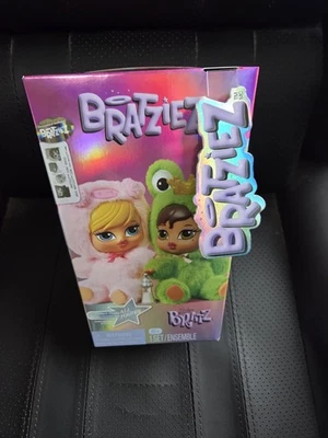 Caja ciega de felpa Bratziez serie Iconz con accesorio clip de encanto ENVÍO AHORA Foto 1 de 4
