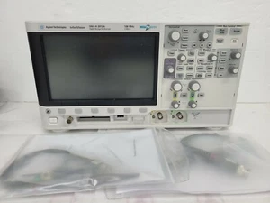 Osciloscopio Keysight/Agilent DSO-X 2012A 100 MHz, WaveGen 20MHz, con sonda (2ea) - Imagen 1 de 12