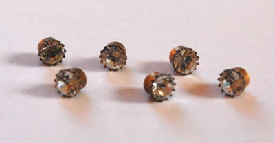 VINTAGE STRASS KNÖPFE PUPPE 5mm 20ss • VERSCHIEDENE FARBEN • Made with Swarovski - Bild 1 von 3