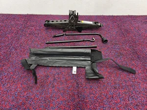 DODGE DURANGO R/T 11-22 OEM EMERGENCY WHEEL SPARE TIRE CAR LIFT JACK TOOL - Picture 1 of 6